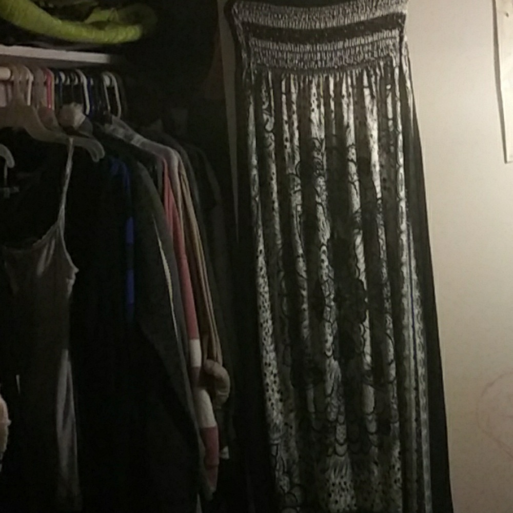 Dress - Picture 2 of 2